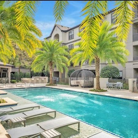 Апартаменты Chic Retreat-Walk To Nrg-Pool Хьюстон Экстерьер фото