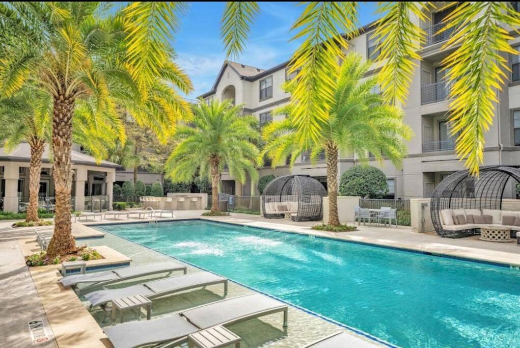 Апартаменты Chic Retreat-Walk To Nrg-Pool Хьюстон Экстерьер фото