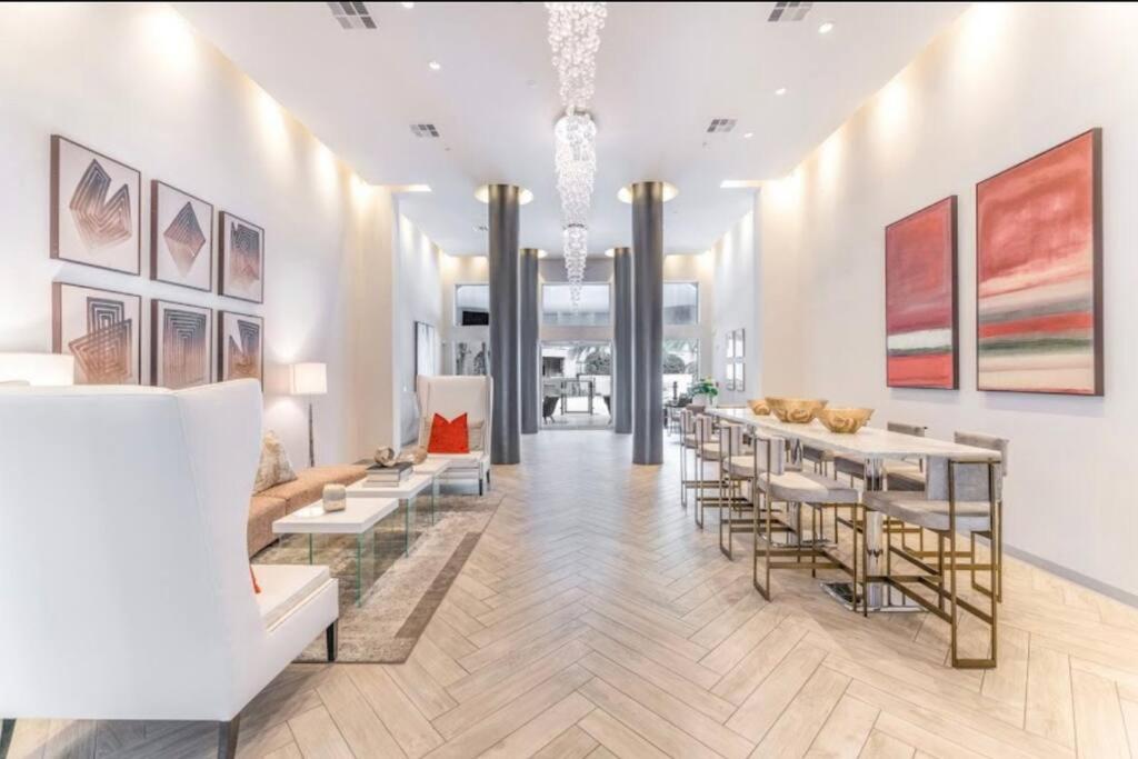Апартаменты Chic Retreat-Walk To Nrg-Pool Хьюстон Экстерьер фото